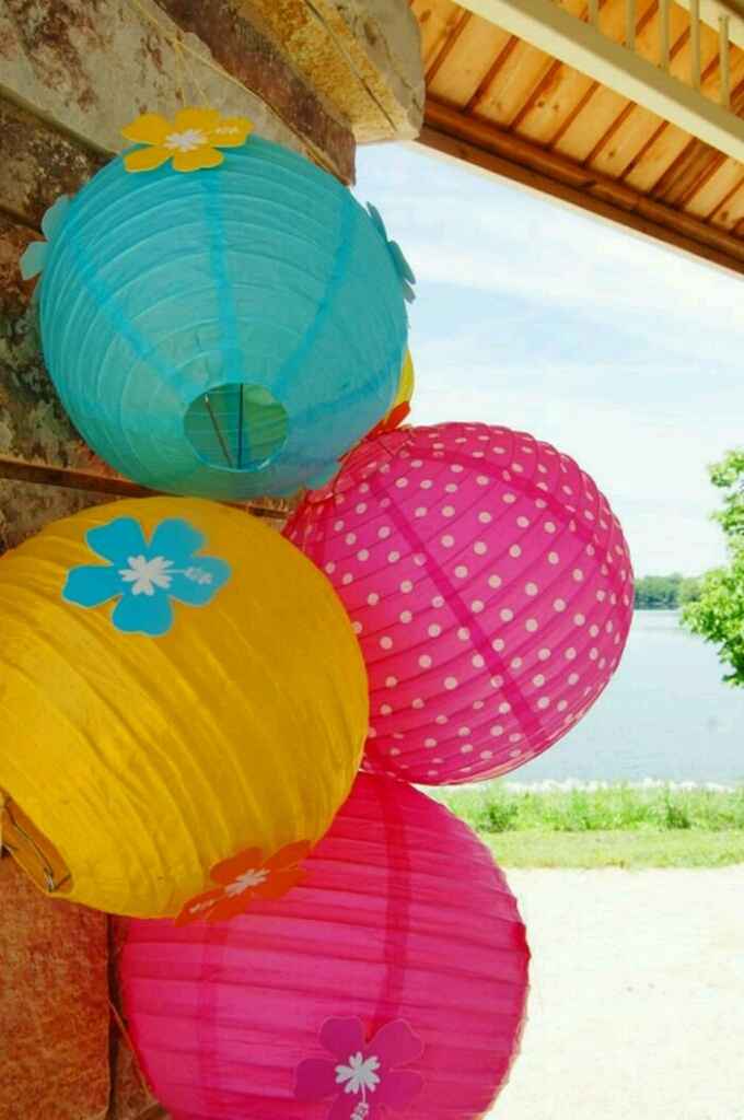 Hawaian luau bridal party - 4