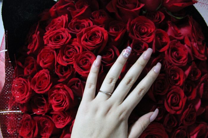 Dia Festivo y de presumir su anillo de compromiso - 1