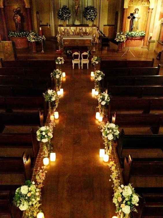 Pasillo De La Iglesia De La Boda