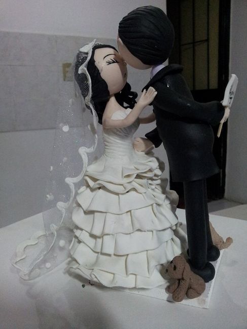Cake topper