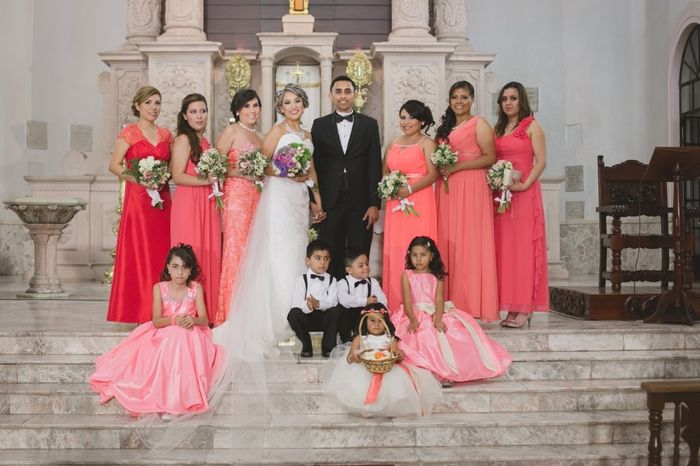 con las madrinas  y damas