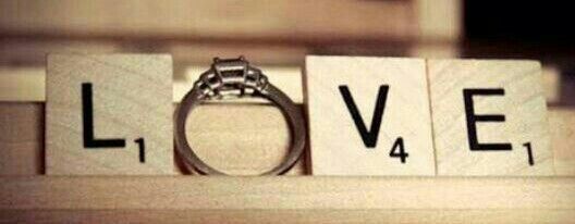 Ideas para mostrar el anillo de compromiso - 1