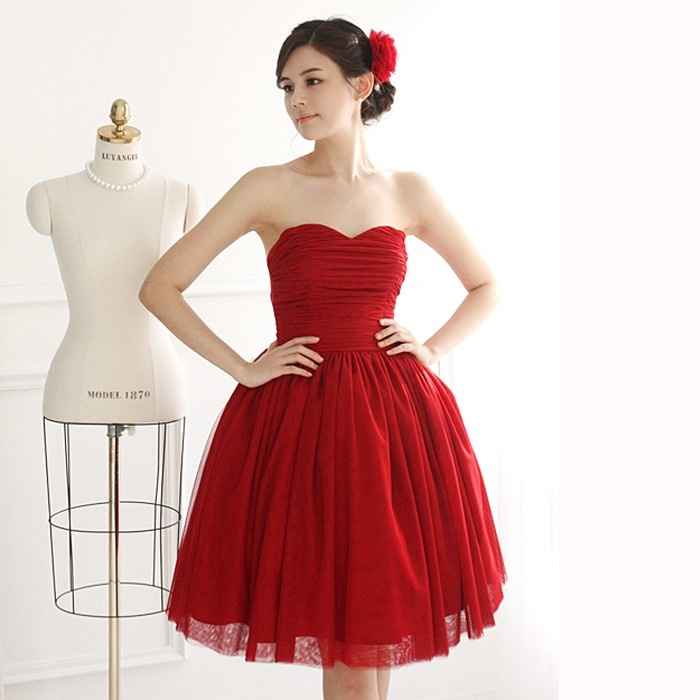 VESTIDO DE LAS DAMAS 
