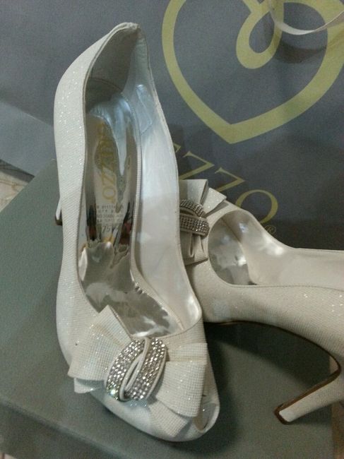 Feliz !! les presento miss bellas zapatillas !! - 3