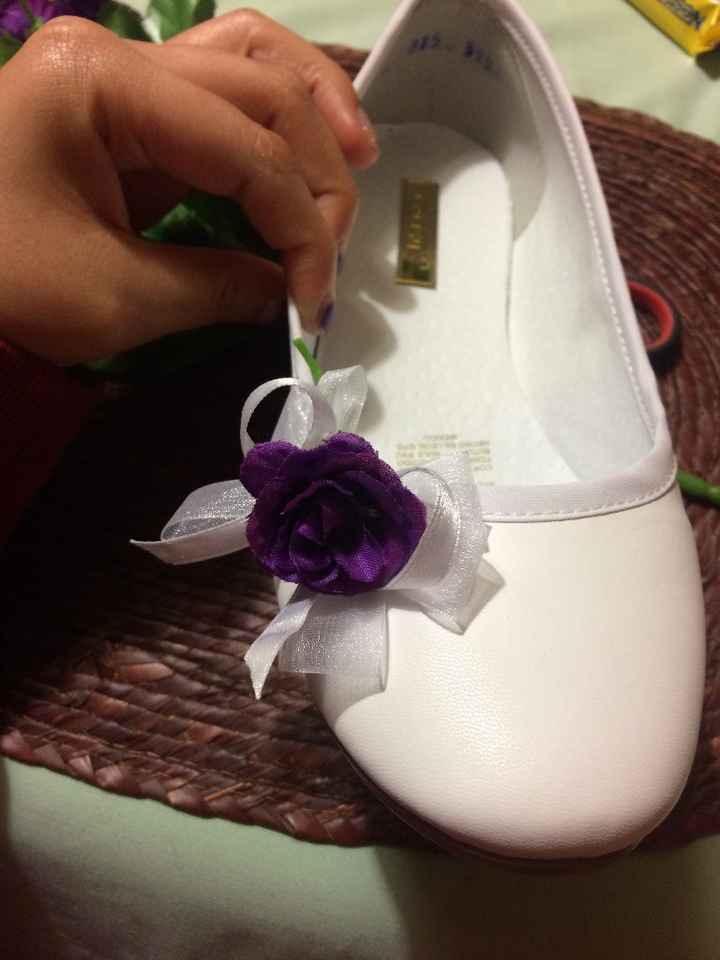 Flats con flor morada