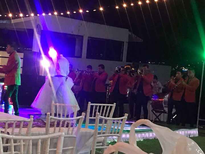 Bailando con la banda