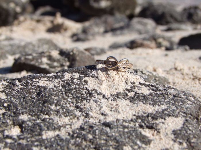 La montura de la piedra  de mi anillo de compromiso 4