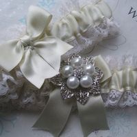 Liga de novia con perlas