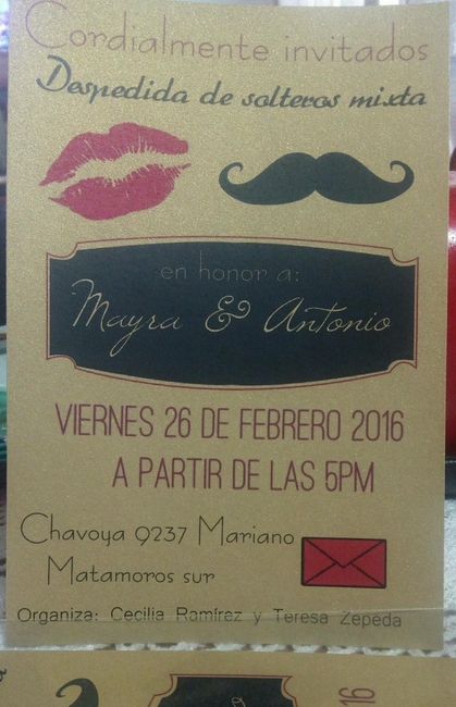 Esta es en papel dorado