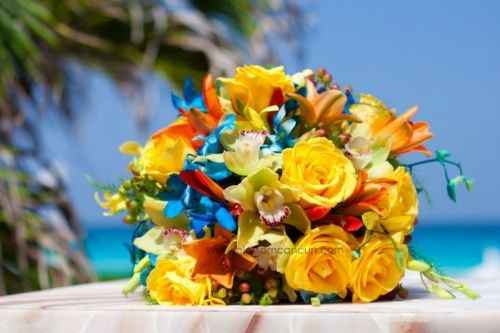 ramo amarillo para boda en playa