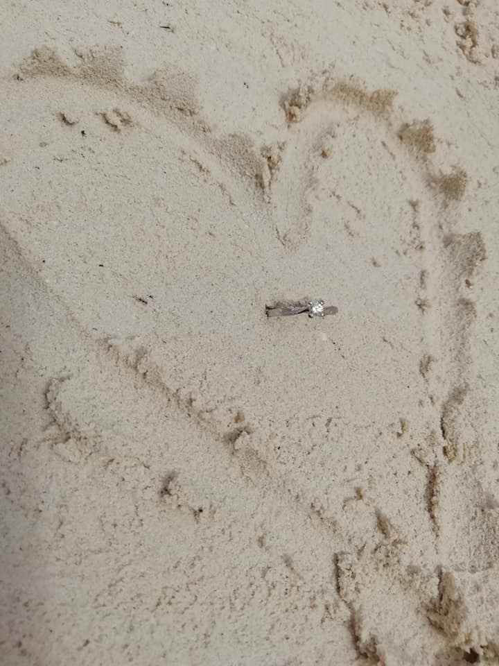 Por último... Muéstranos tu anillo 💍😍 - 1