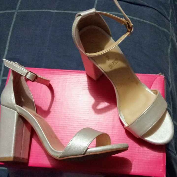 ¡Entra y elija tus zapatos! - 1