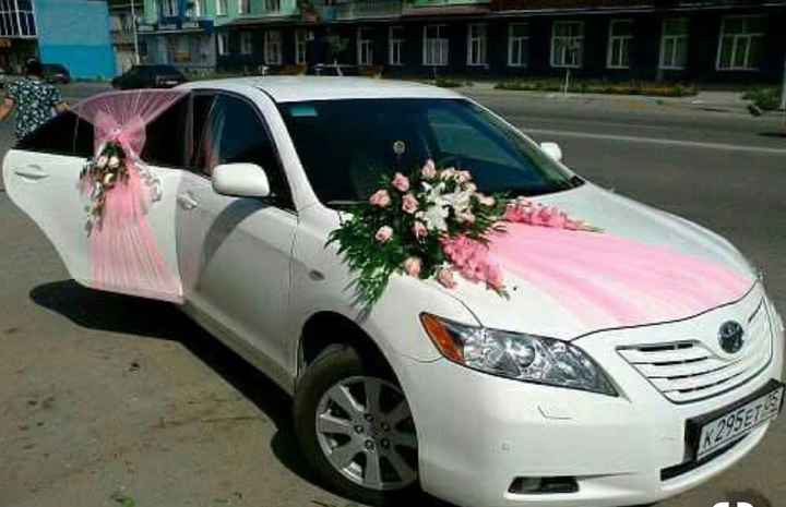 Decoración de auto color rosa - 2