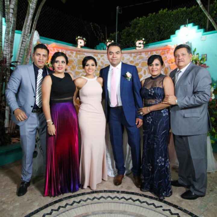 Vestido civil: blanco vs color - 3