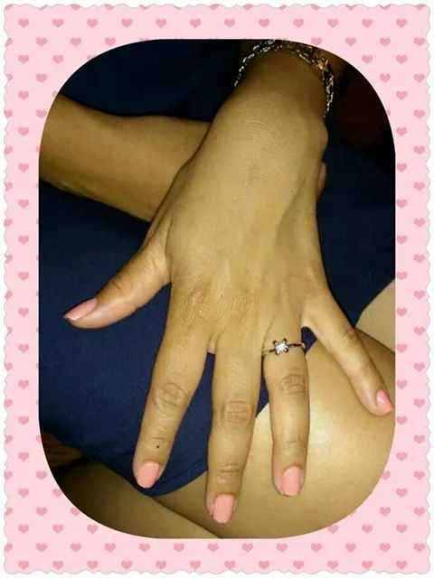 Por fin ...les presumo mi anillo de compromiso  - 1