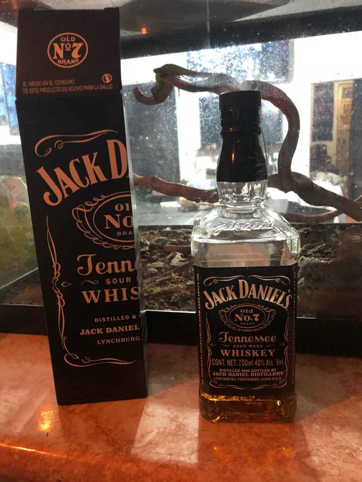 Las bebidas que daremos, son ;  ,whiskey tequila y brandy - 2