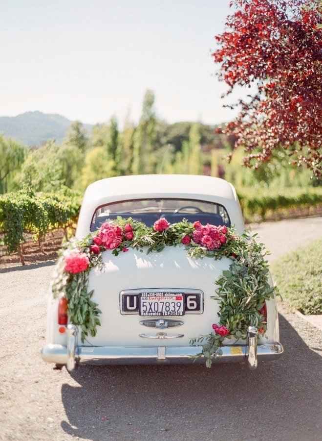 Carro de novios con detalles rosas - 4