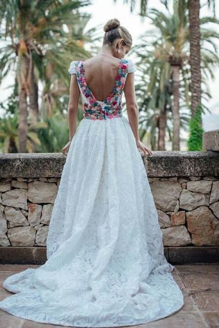 Vestidos bordados o pintados 20