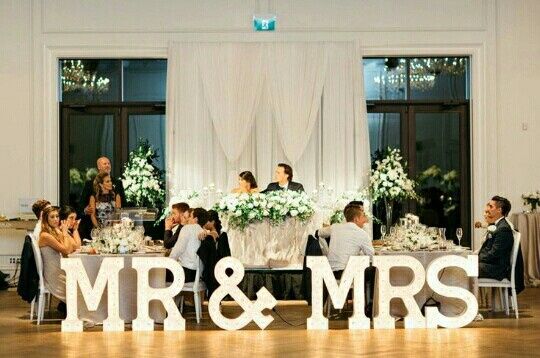 Ideas para agregar el Sr y Sra en su boda - 13