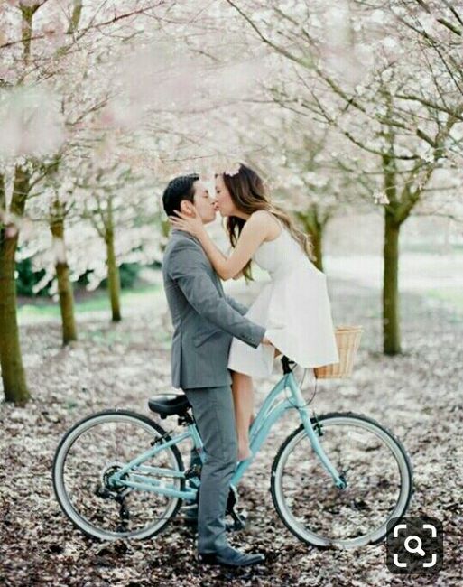 Fotos vestidos de novios en bici - 19