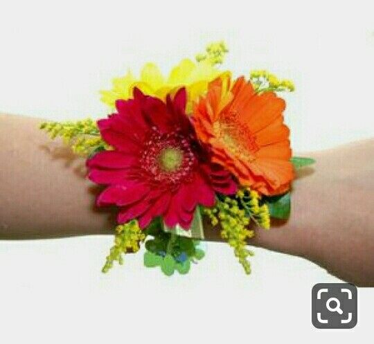 Damas con gerberas - 1