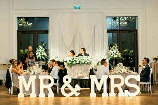 Ideas para agregar el Sr y Sra en su boda - 13