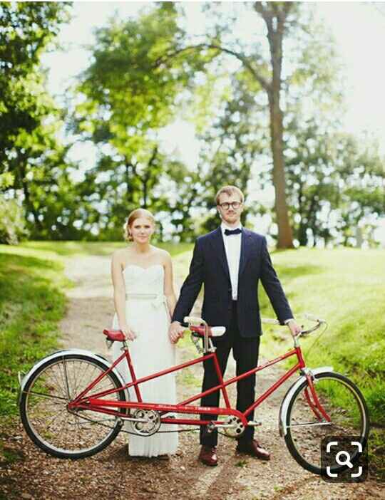 Fotos vestidos de novios en bici - 9