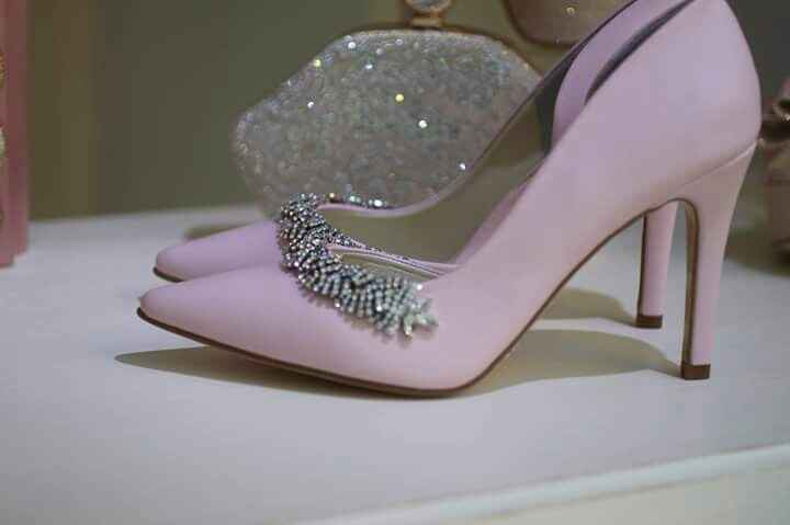 Ya escogieron sus zapatos !! - 1