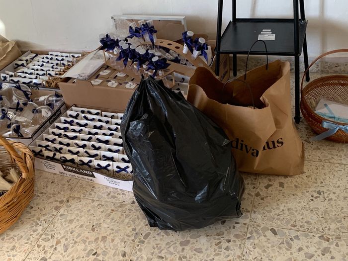 mi casa una bodega jajaajja - 1