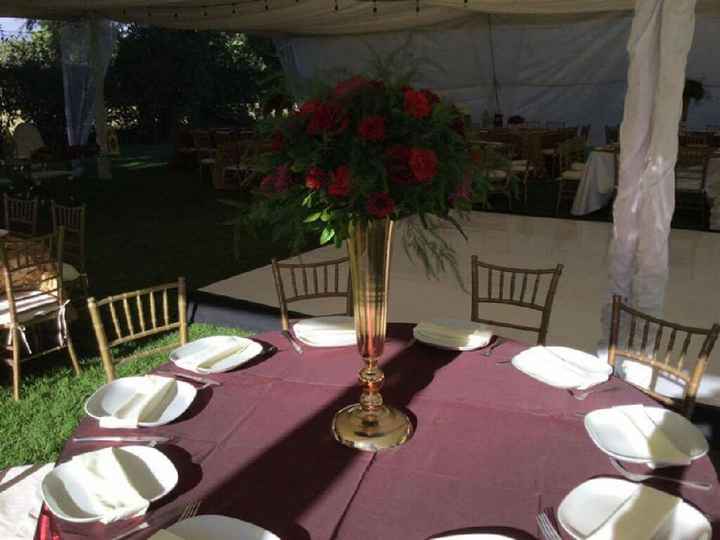 Combinacion de colores en dorado y vino - 1