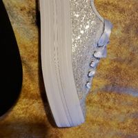 Mis tenis de novia - 1