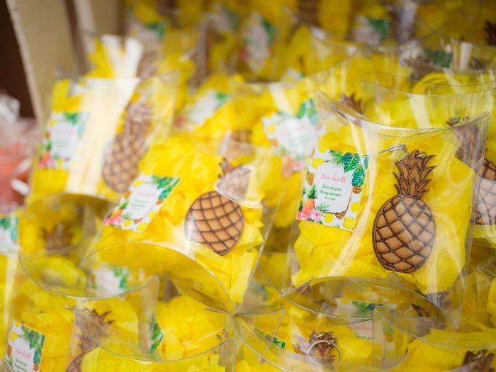 Algunos de los recuerdos - Llaveros en forma de piña