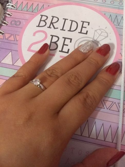Presumiendo mi anillo - 1