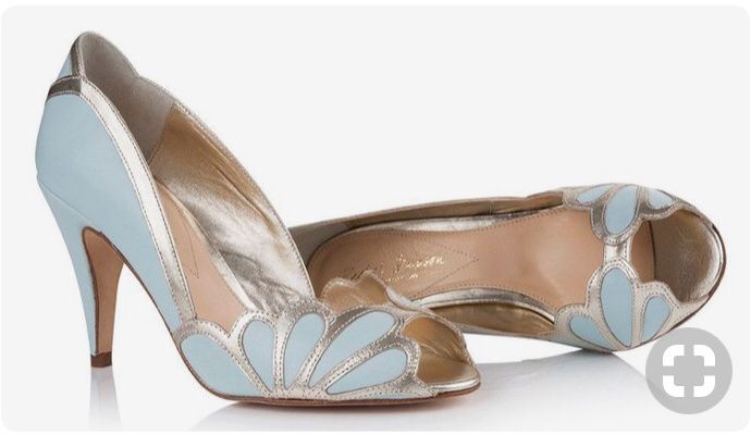 Unos zapatos un tanto diferentes - 1