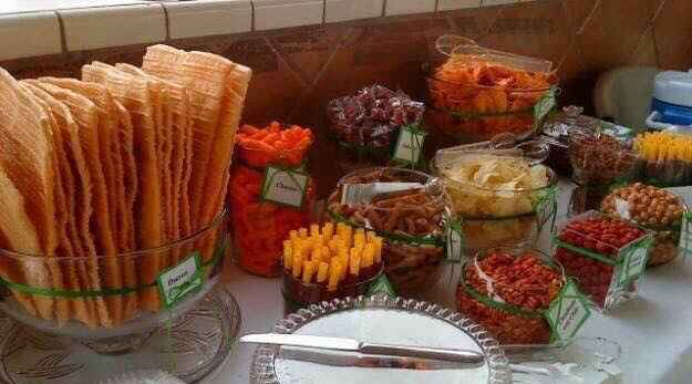 Mesa de postres salados y picosos - 4