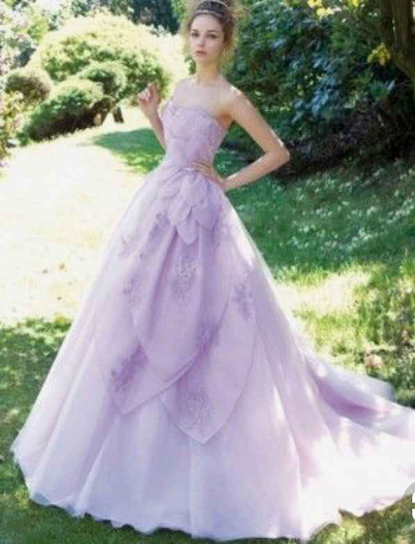 Lila en los vestidos de novia - 3