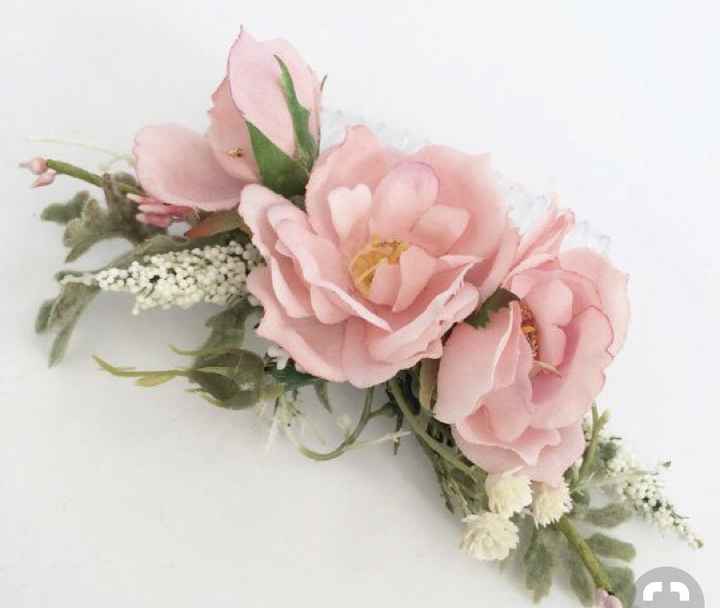 Tocados para novias en tonalidades rosas - 1