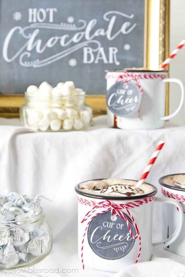 5. Una recepción con chocolate caliente.