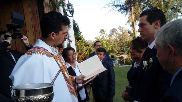 Llegando a la iglesia - 1