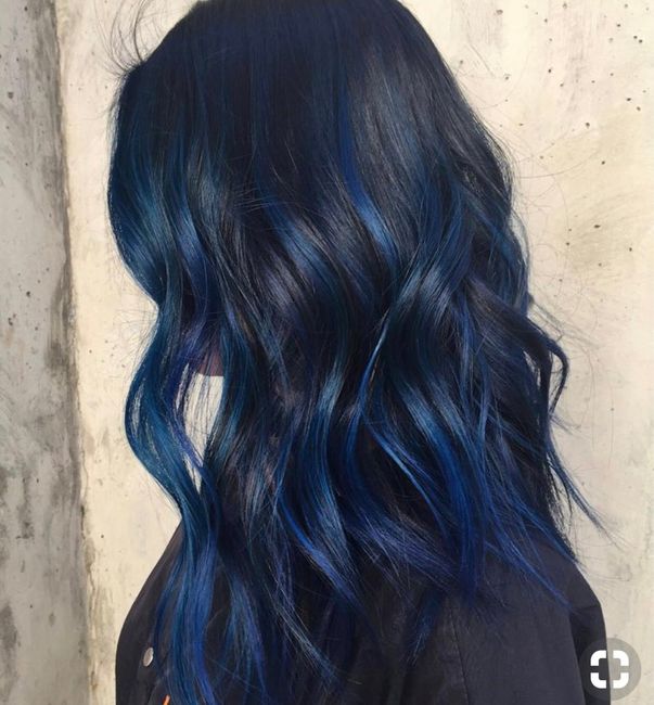 Novia con cabello azul ¿qué color usaste en tu boda? 💙 - 2