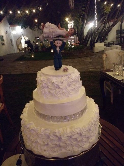 Los dos somos deportistas y nos regalaron esos cake toppers