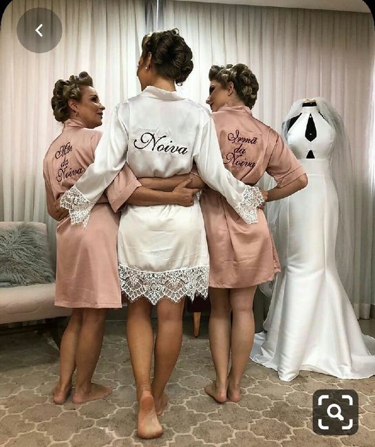 En bata con las damas! 2