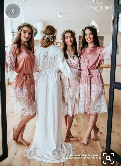 En bata con las damas! 12