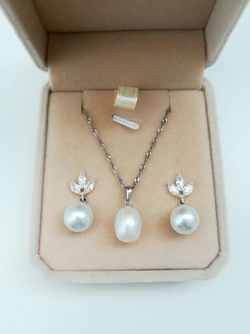 "Aretes de Perlas" 8