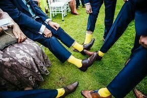 Colores: calcetines para la corte del novio en amarillo 3