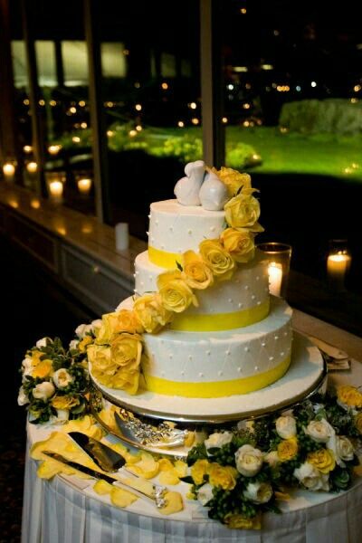 Colores: pasteles con detalles en amarillo 4