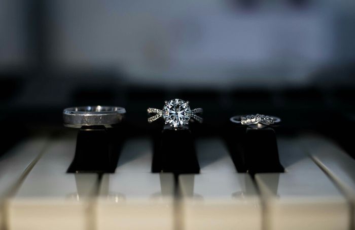 Fotos de los anillos de boda y compromiso 💍 19