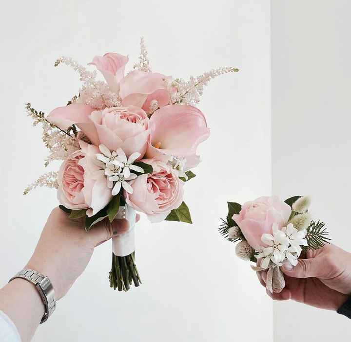 Boutoniere & bouquet - 2