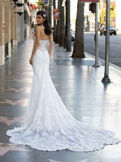 Pronovias 2021 - Hollywood - 22