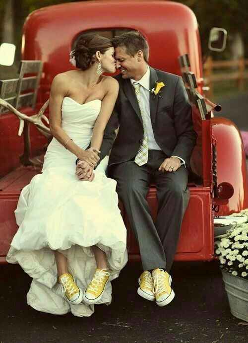 Colores: converses amarillos - 4